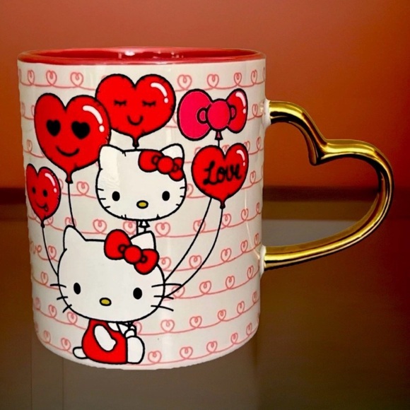 Sanrio Hello Kitty Valentine’s Day Coffee Mug Gold Heart Handle Love Design NEW - Picture 4 of 4